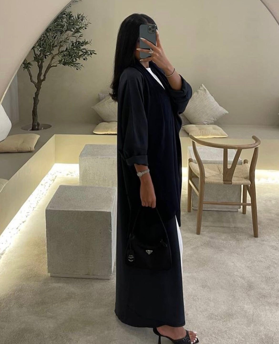 Black Abaya bisht